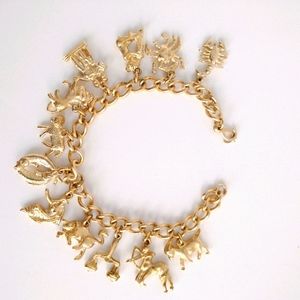Vintage Zodiac Astrology Gold Tone Charm Bracelet